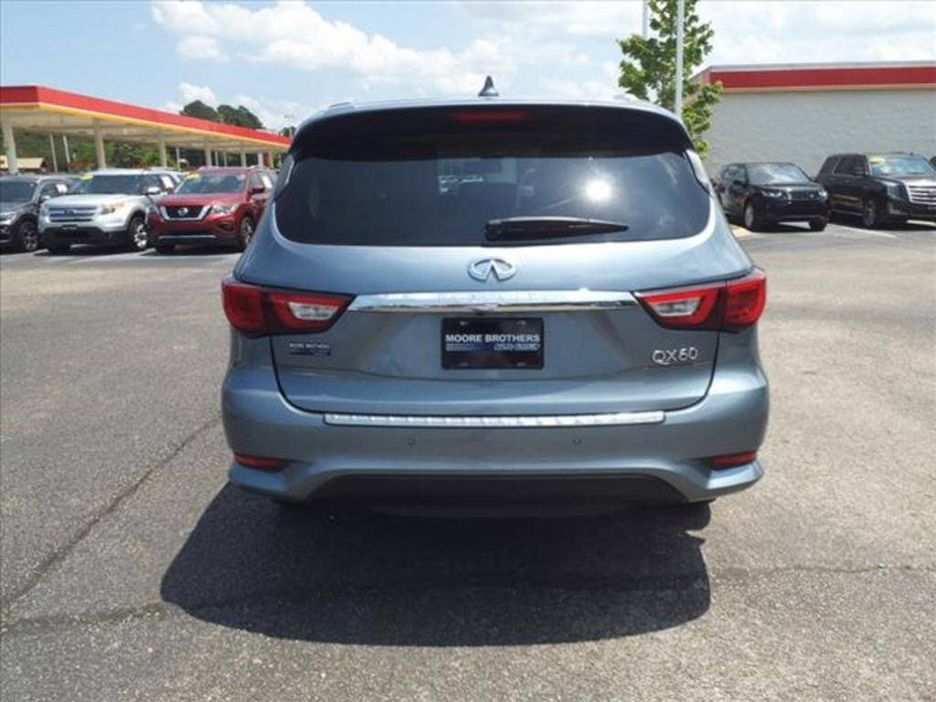 2016 INFINITI QX60 for sale at MOORE BROTHERS in Oxford, MS