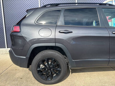 2023 Jeep Cherokee Altitude Lux