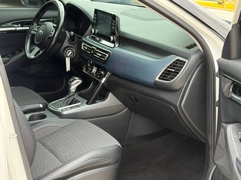 2021 Kia Seltos S