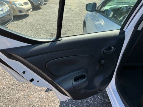 2017 Nissan Versa 1.6 S