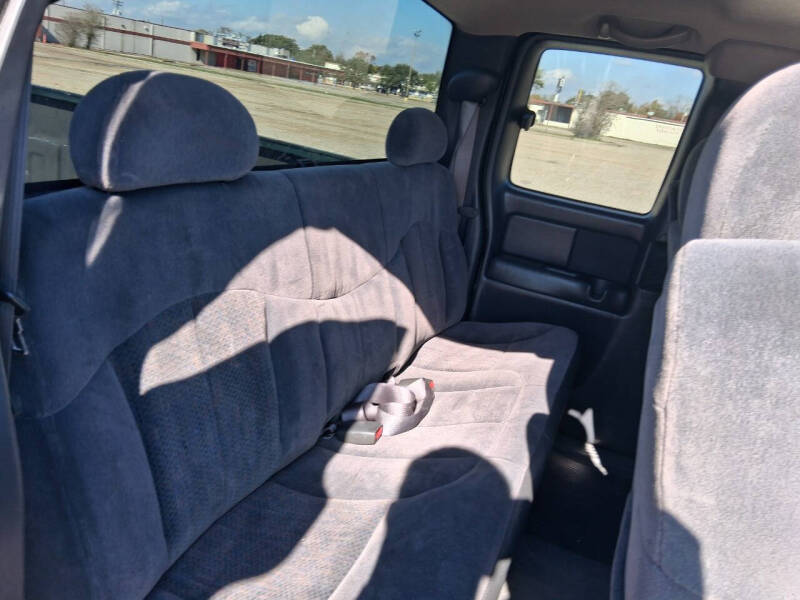 2002 Chevrolet Silverado 1500 LS