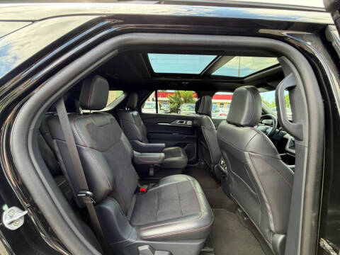 2025 Ford Explorer ST