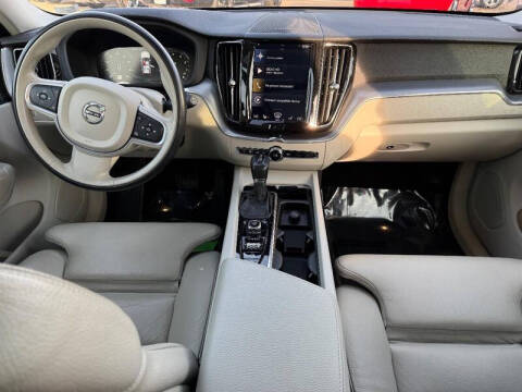 2019 Volvo XC60 T6 Momentum