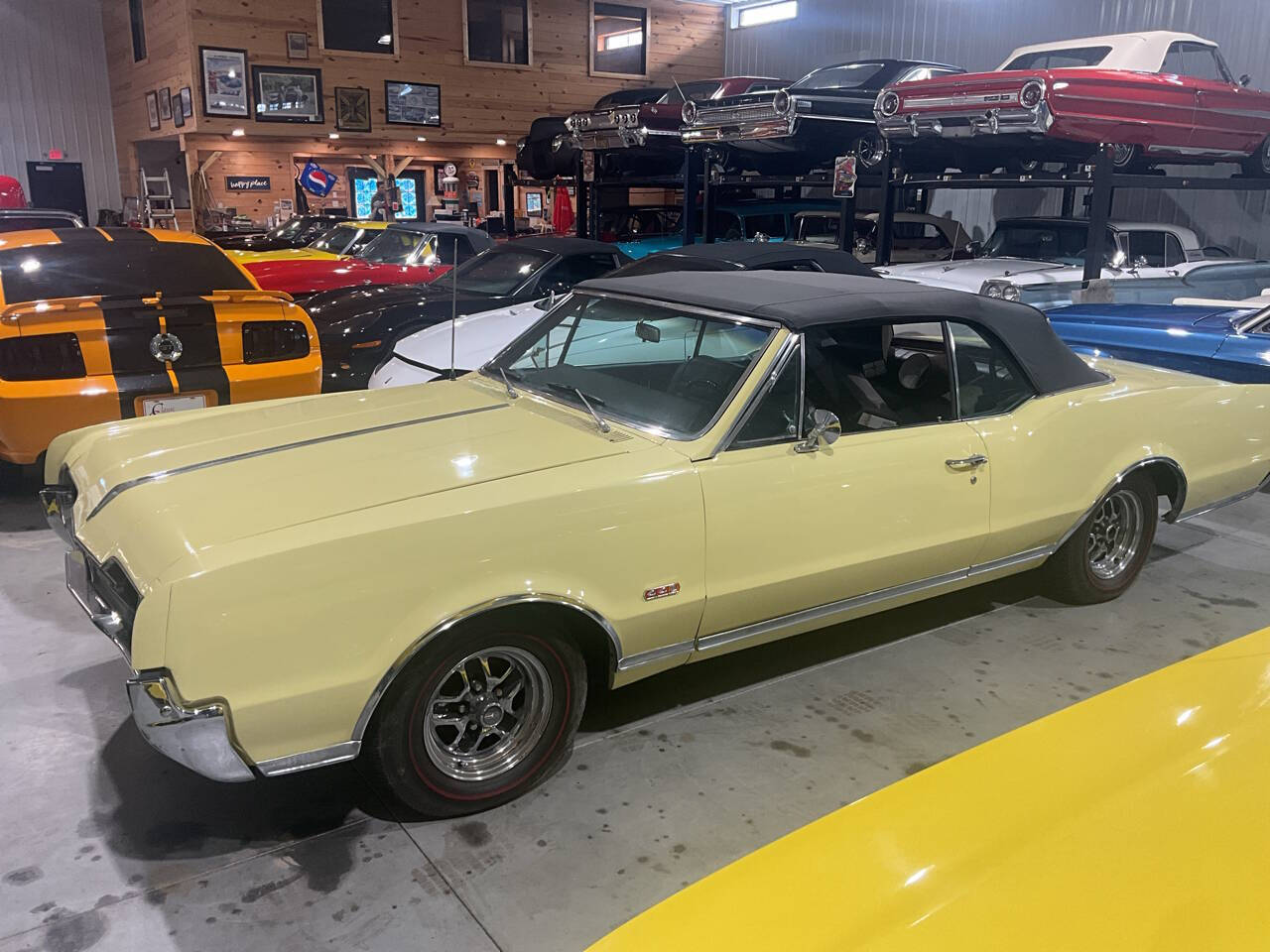 1967 Oldsmobile Cutlass Supreme 1