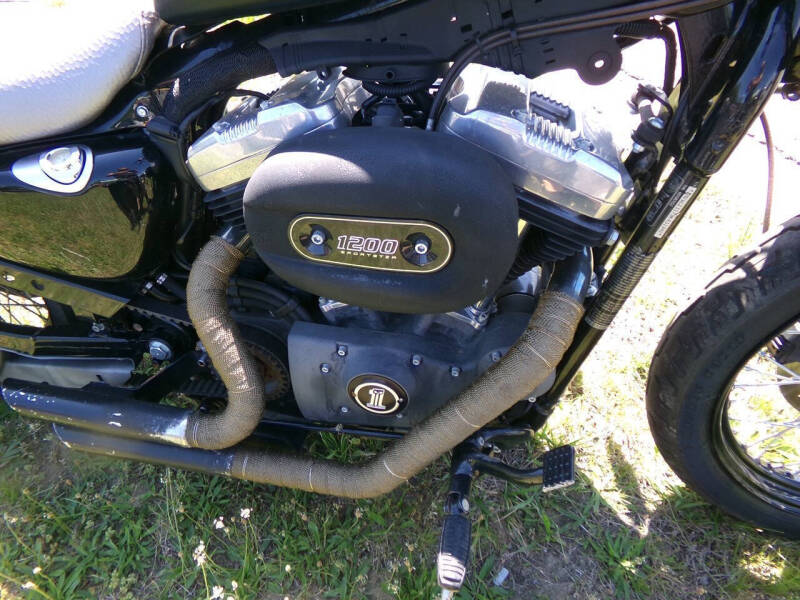 2009 Harley-Davidson Sportster 1200 Custom
