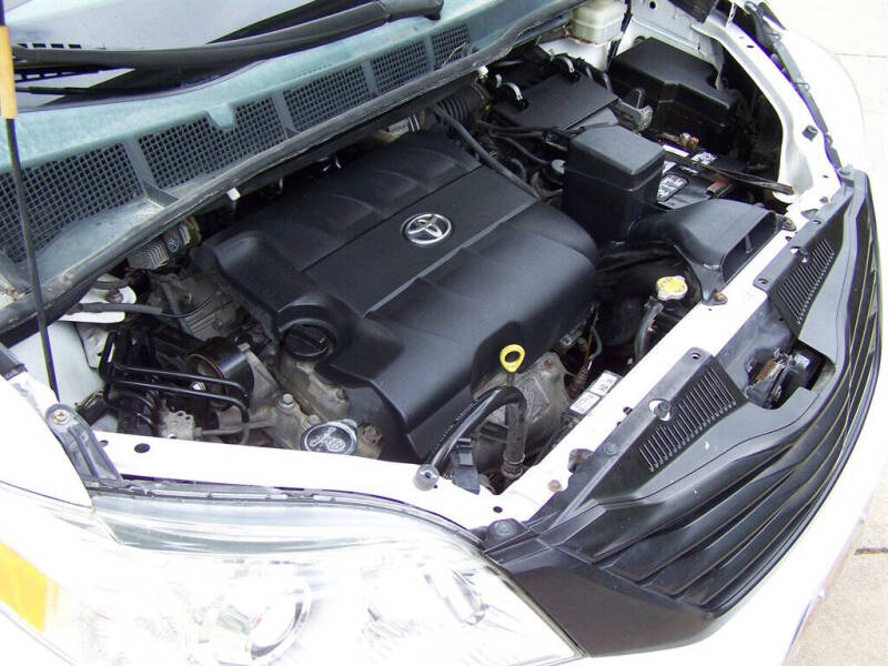 2013 Toyota Sienna L 7-Passenger