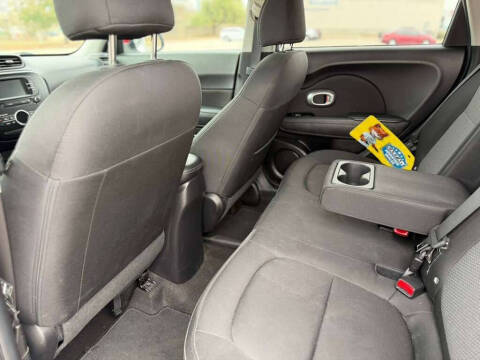 2017 Kia Soul +