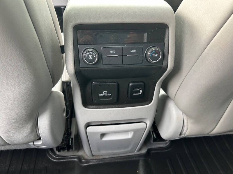 2017 GMC Acadia SLT-1