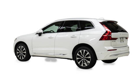 2023 Volvo XC60 B5 Plus Bright Theme