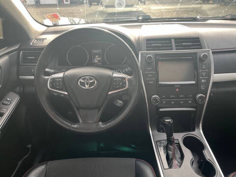 2017 Toyota Camry SE