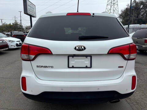 2014 Kia Sorento LX