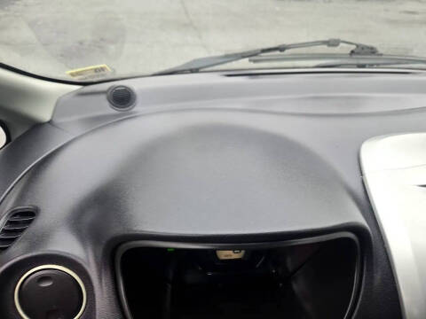 2012 Mitsubishi i-MiEV SE