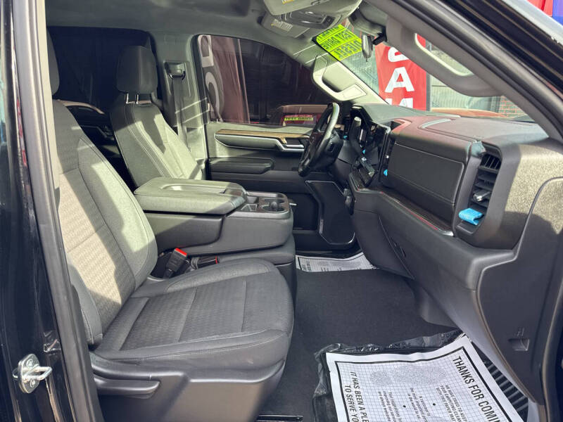 2023 Chevrolet Silverado 1500 RST