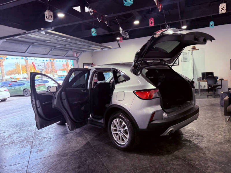 2021 Ford Escape Hybrid SE