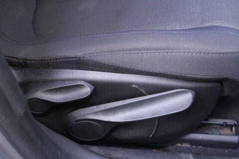 2016 Chrysler 200 LX