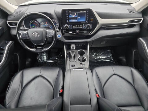 2021 Toyota Highlander Hybrid XLE