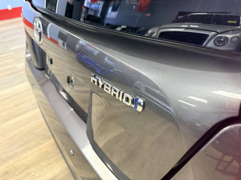 2018 Toyota Prius Three