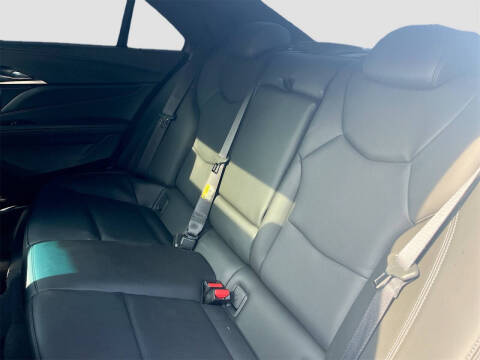 2024 Cadillac CT4 Premium Luxury