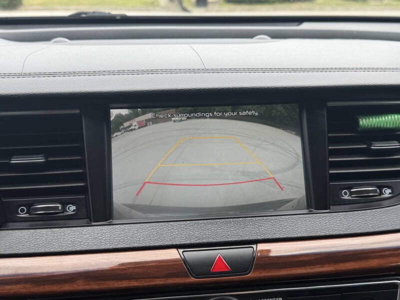 2017 Kia Cadenza Technology