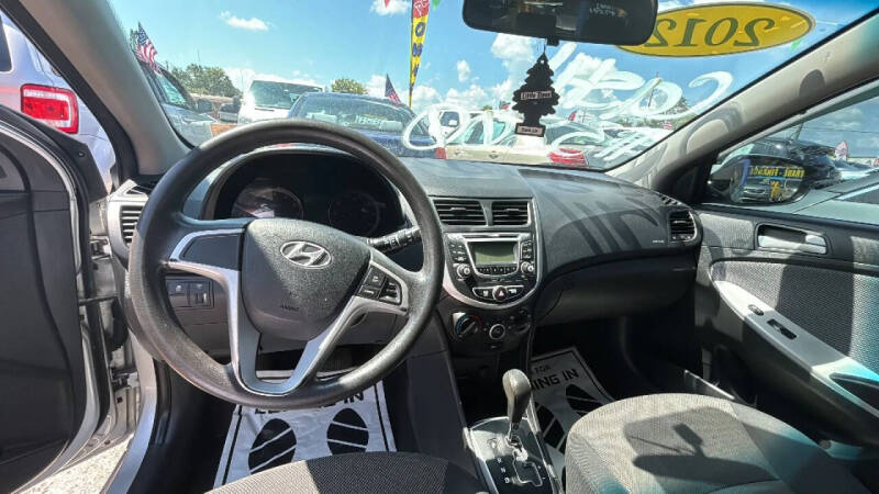 2012 Hyundai Accent GS