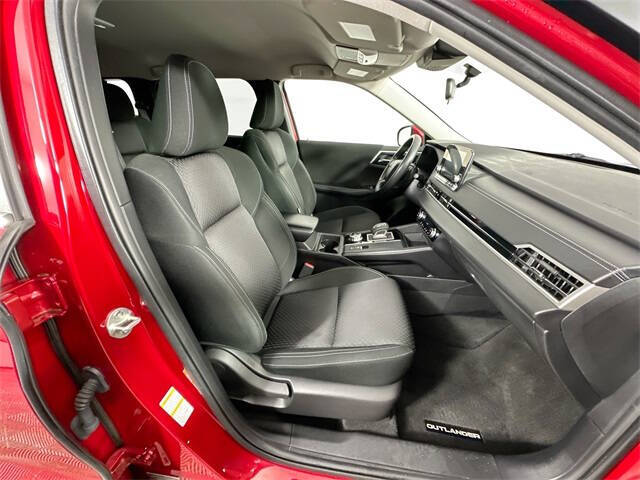 2022 Mitsubishi Outlander ES