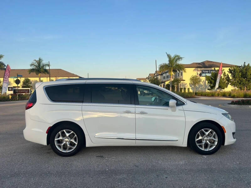 2018 Chrysler Pacifica Touring L Plus