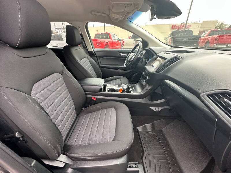 2020 Ford Edge SE