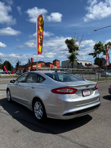 2014 Ford Fusion SE