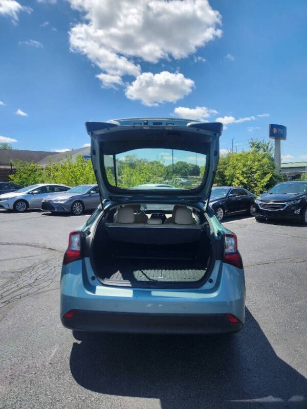 2019 Toyota Prius XLE