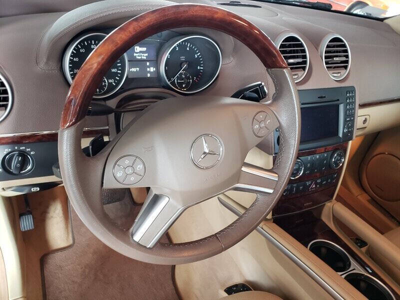 2009 Mercedes-Benz GL-Class 11