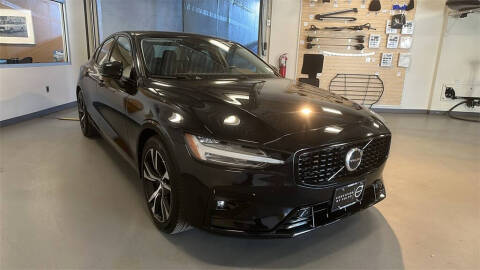2024 Volvo S60 B5 Core Dark Theme