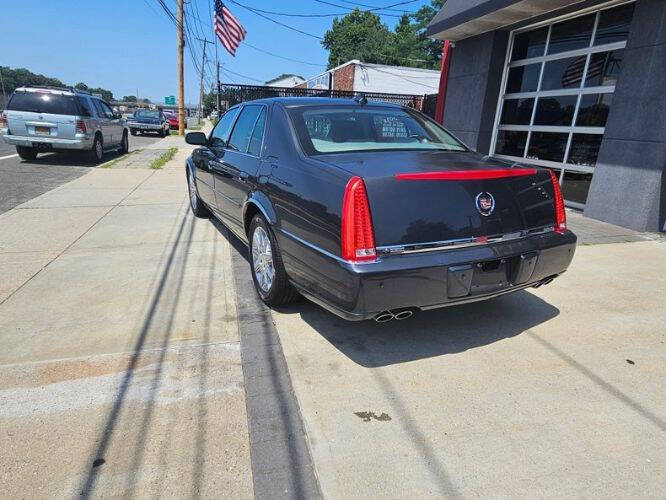 2011 Cadillac DTS
