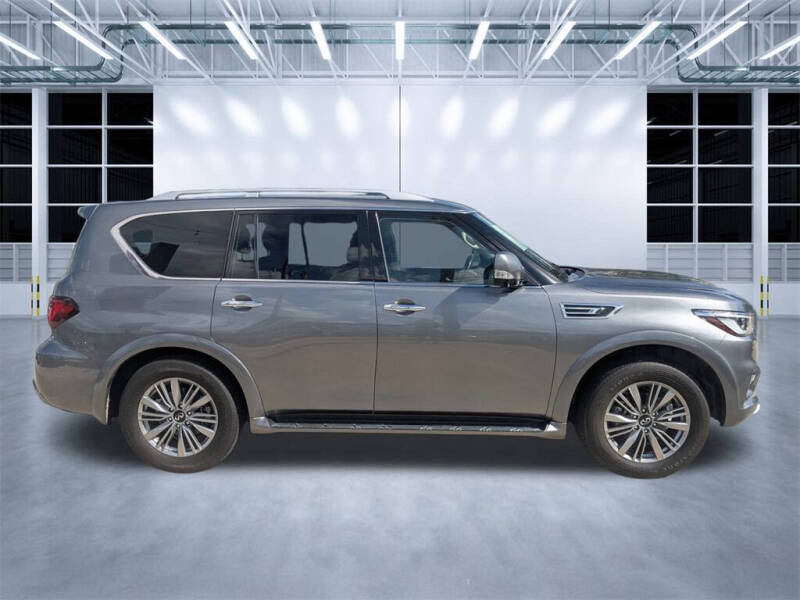 2021 Infiniti QX80 Luxe