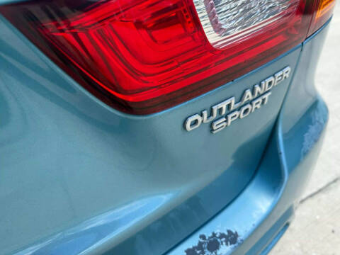 2011 Mitsubishi Outlander Sport SE