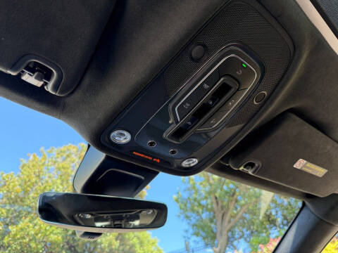 2024 Bentley Bentayga V8