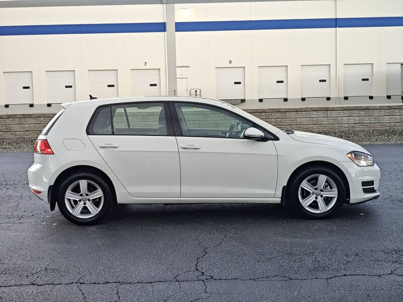 2017 Volkswagen Golf TSI S