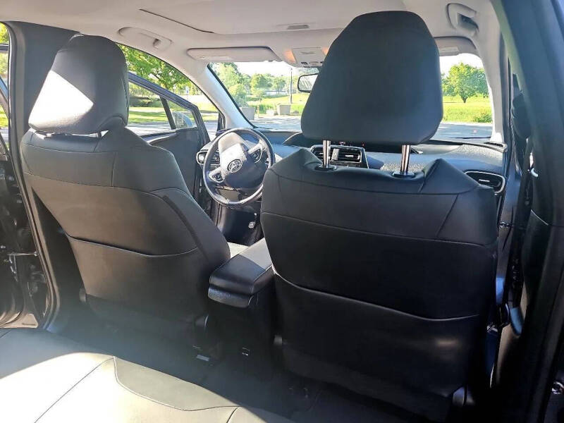 2016 Toyota Prius Three Touring