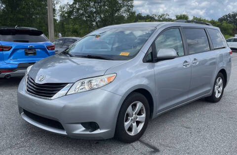 2012 Toyota Sienna LE 8-Passenger