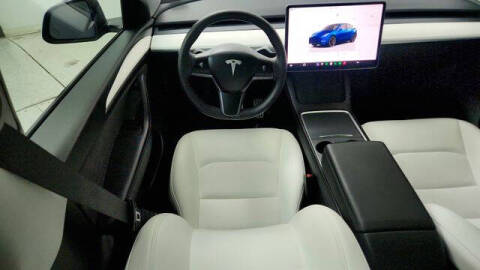 2023 Tesla Model Y Performance
