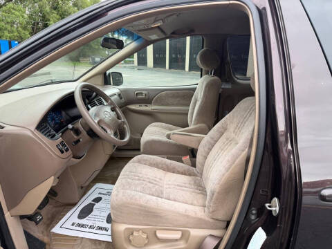2003 Toyota Sienna LE
