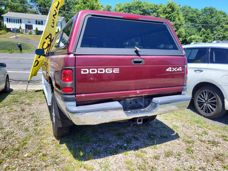 2001 Dodge Ram Pickup SLT photo 3