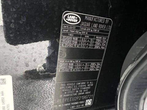 2023 Land Rover Defender 110 SE