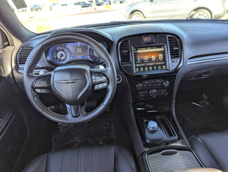 2022 Chrysler 300 S V6