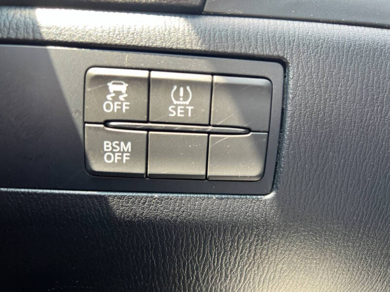 2016 Mazda MAZDA3 i Touring