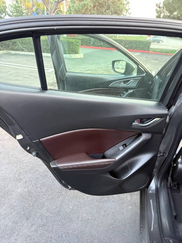 2017 Mazda MAZDA3 Grand Touring