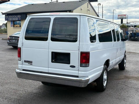 2006 Ford E-Series E-350 SD XLT
