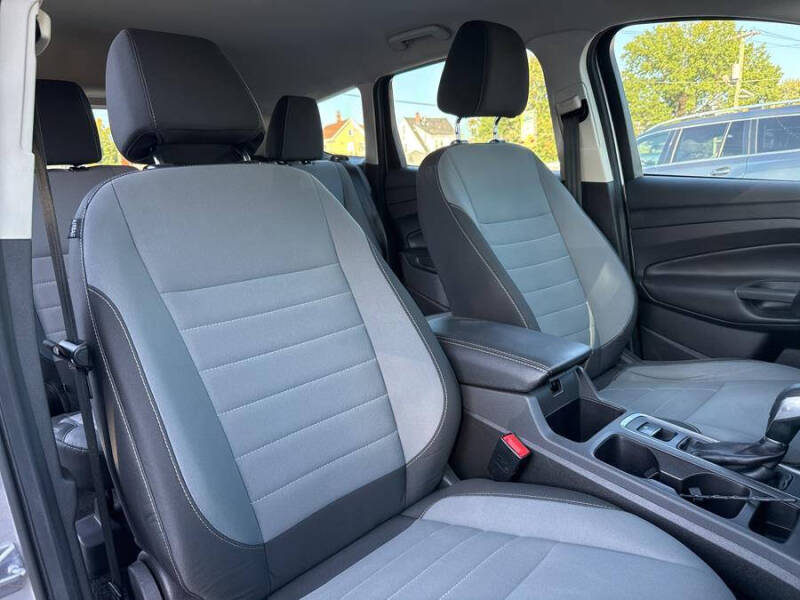 2017 Ford Escape S