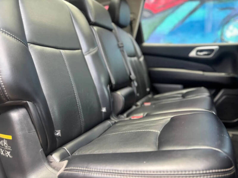 2017 Nissan Pathfinder