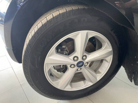 2020 Ford Edge SE