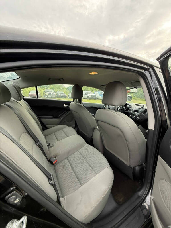 Used 2015 Kia Forte LX with VIN KNAFK4A68F5424775 for sale in Cincinnati, OH